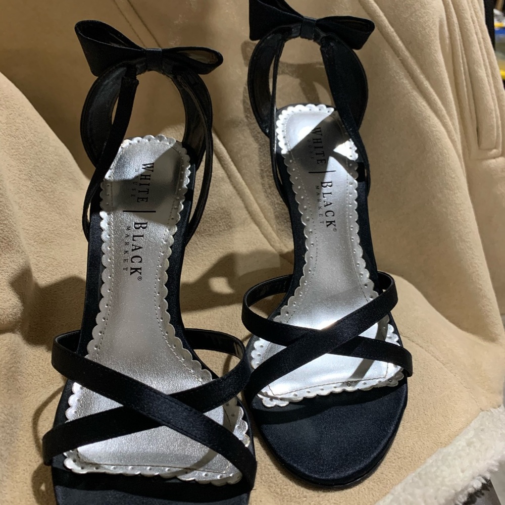 Super cute heels with bows